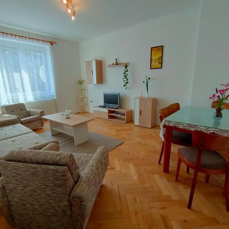 2-Iz. Byt V Tichej Lokalite S Bezplatnym Parkovanim Liptovsky Hradok Exterior photo